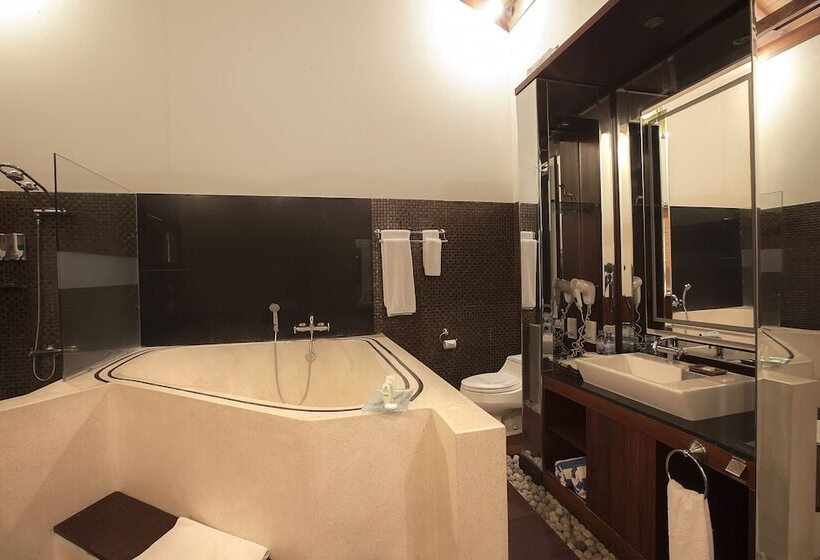 בית מלון כפרי The Beverly Hills Bali A Luxury Villas & Spa