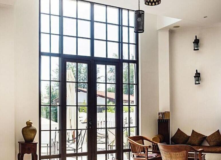 Отель The Cliff Beach & Spa