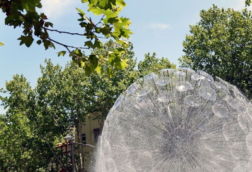 בית מלון כפרי The Jensen Potts Point