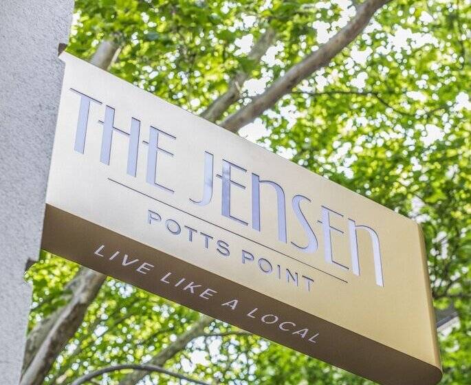 בית מלון כפרי The Jensen Potts Point