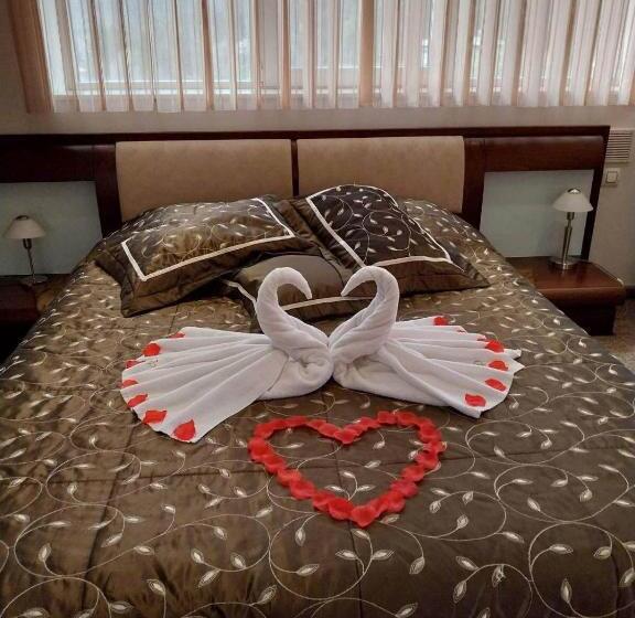 בית מלון כפרי Troyan Plaza