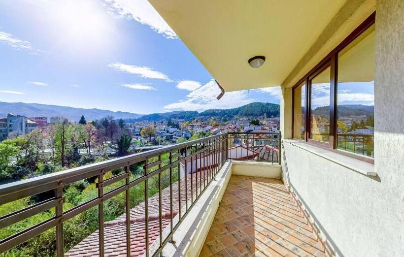 בית מלון כפרי Troyan Plaza