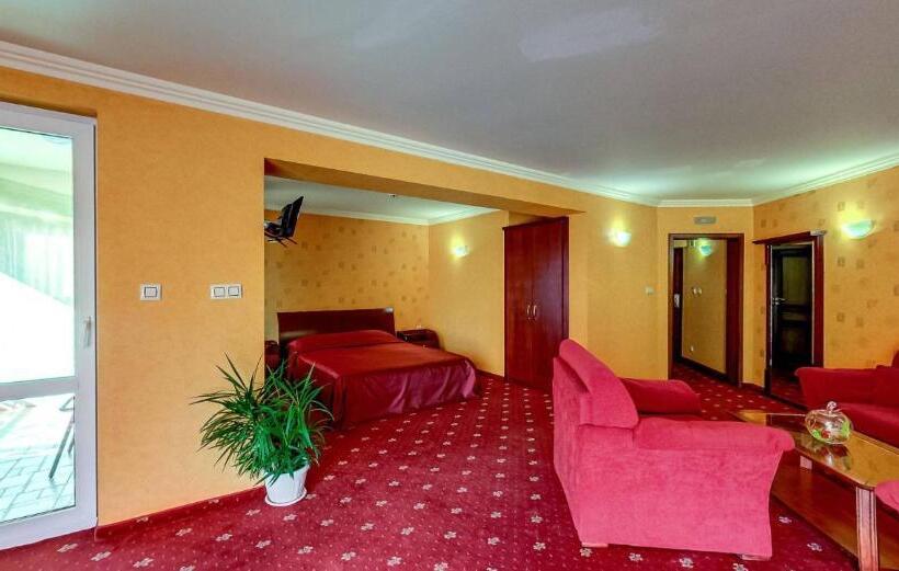 בית מלון כפרי Troyan Plaza