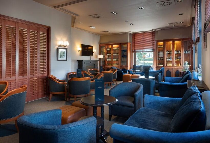 فندق Van Der Valk Waterloo