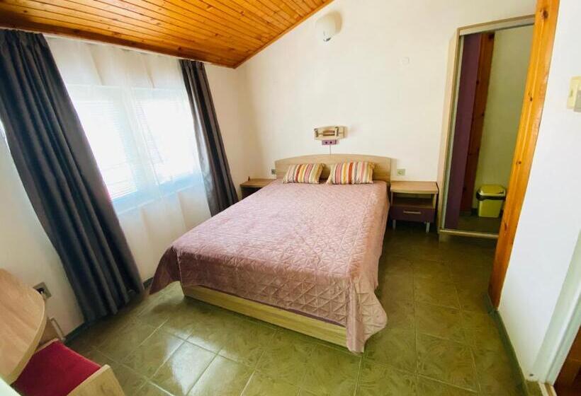 בית מלון כפרי Villas Sozopol