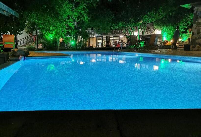 בית מלון כפרי Villas Sozopol