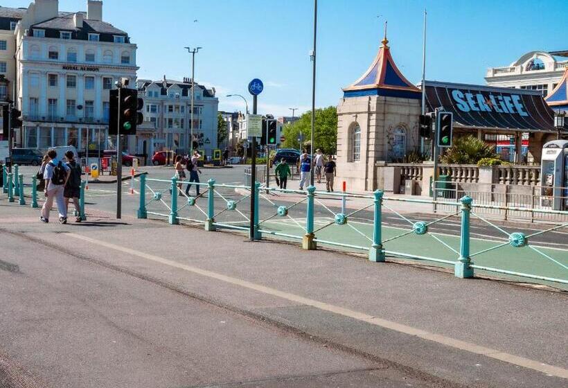 호텔 A&o Brighton Beach