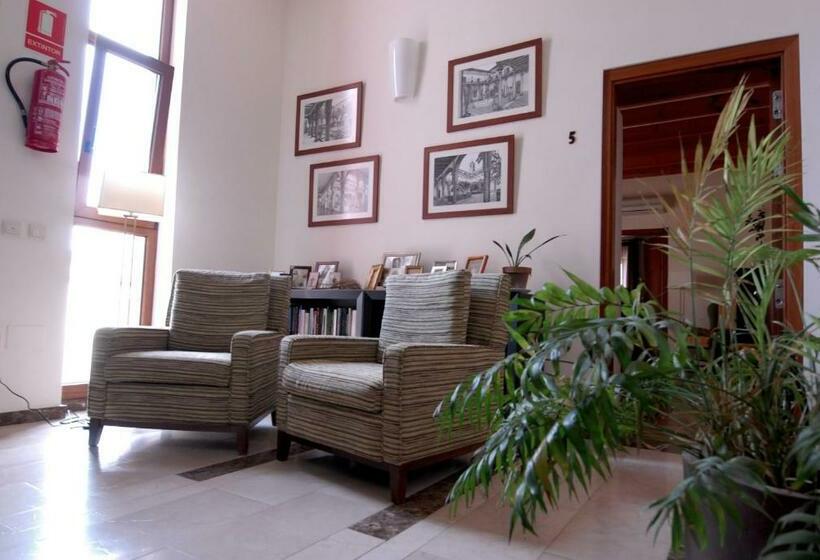 La Casa De Las Titas