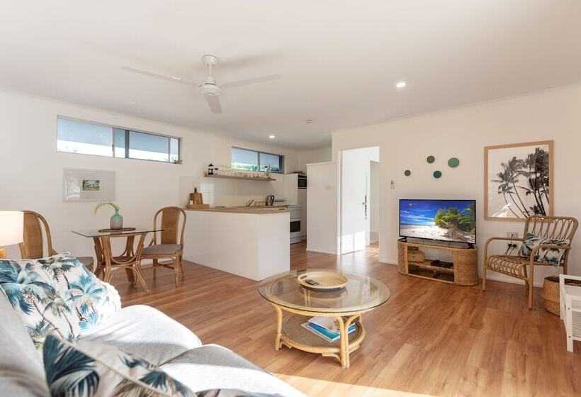 Lychee Tree Holiday Apartments