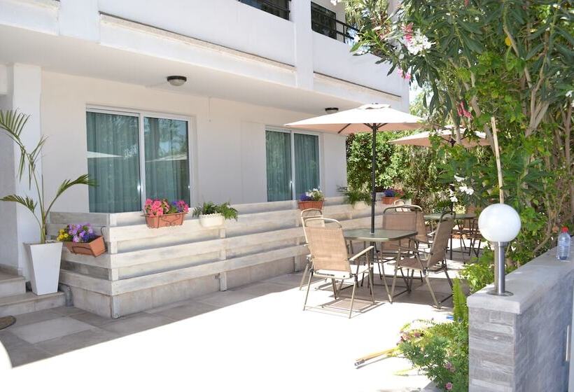 Marianna Hotel Apartments