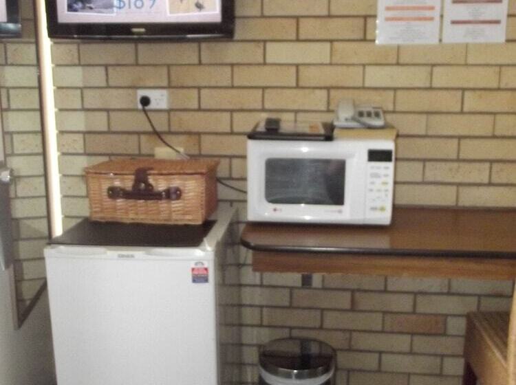 汽车旅馆  Bridge Street Motor Inn