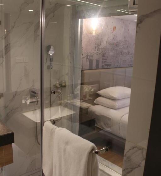 Pride Plaza Hotel, Ahmedabad