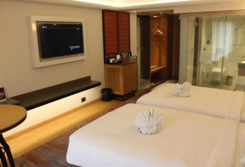 Pride Plaza Hotel, Ahmedabad