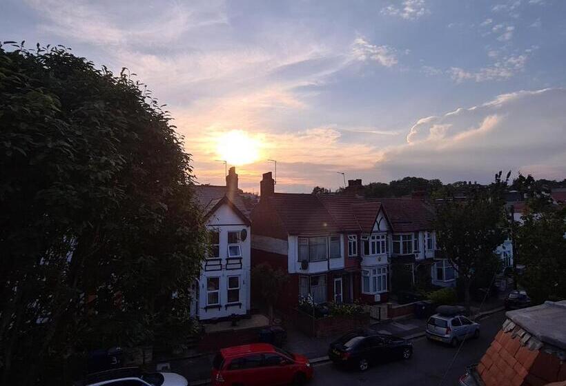 Citystay Albert Apartments In Hendon Nw4