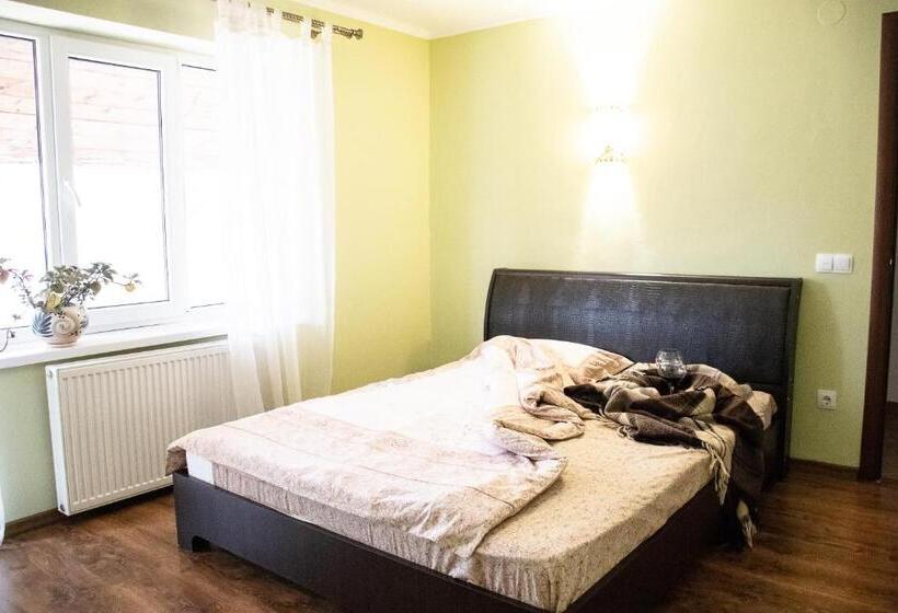 Bed and Breakfast гостьовий дім тая