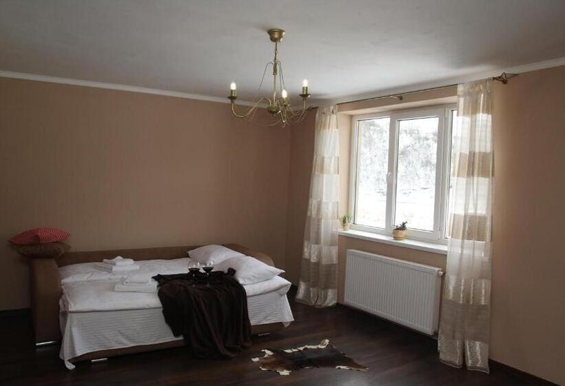 Bed and Breakfast гостьовий дім тая