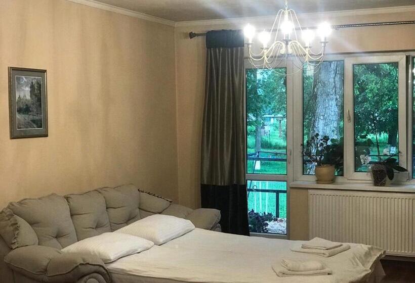 Bed and Breakfast гостьовий дім тая