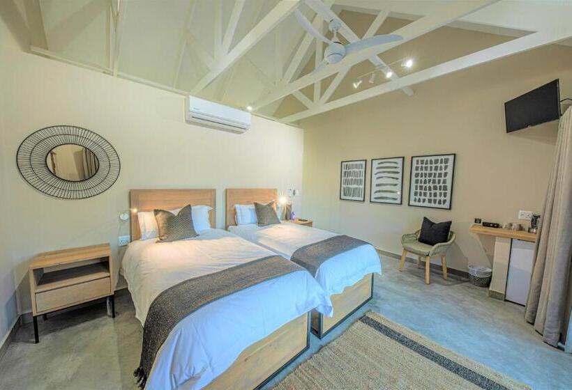 צימר Little Kubu Lodge