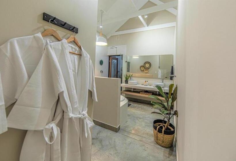 צימר Little Kubu Lodge