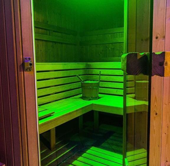 تختخواب و صبحانه Room Oaza Miru