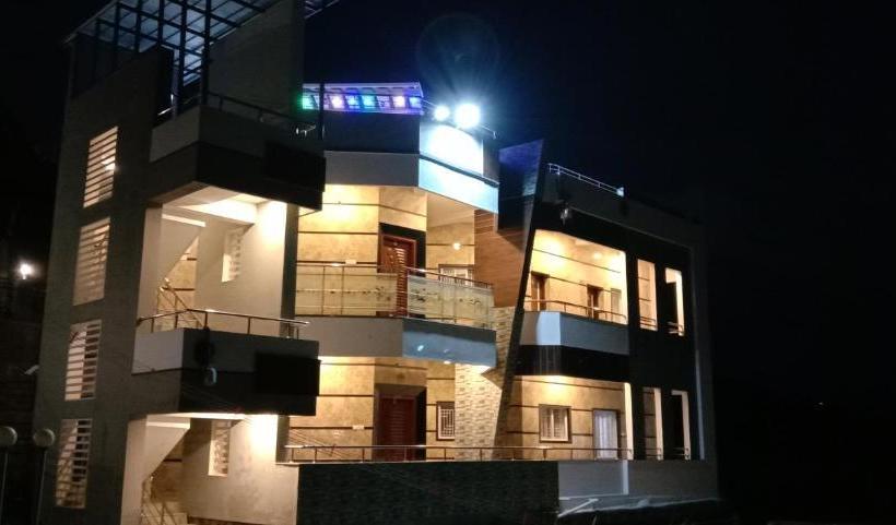 בית מלון כפרי Aishwarya