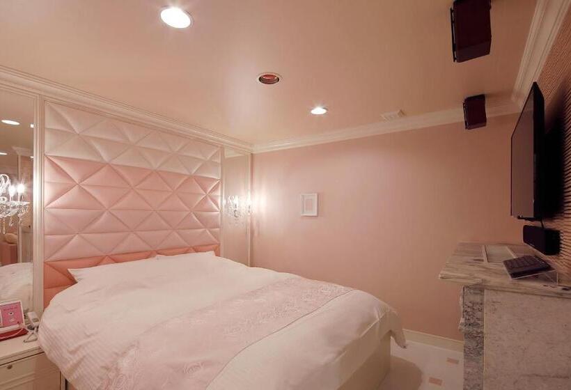 ホテル Birthday 楠店