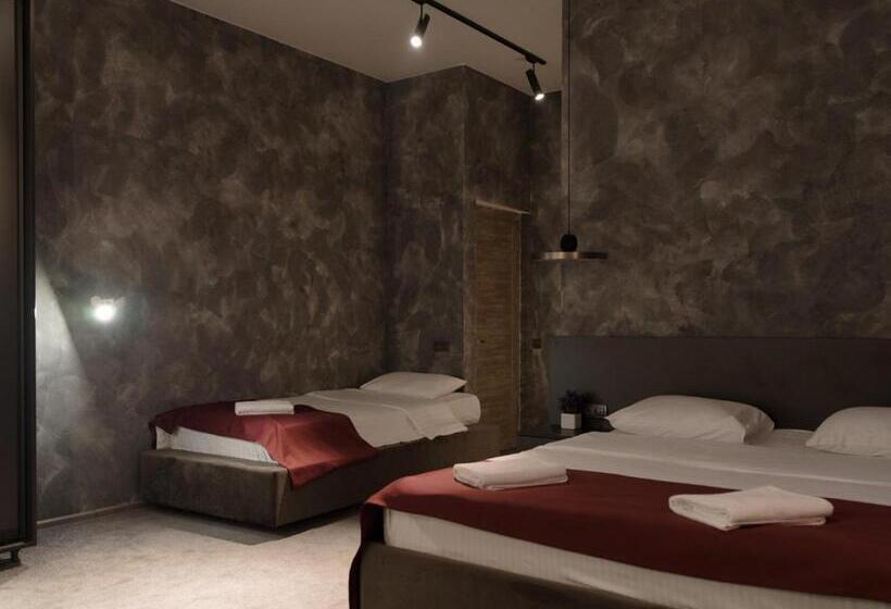 هتل Club House Arkadia Beach