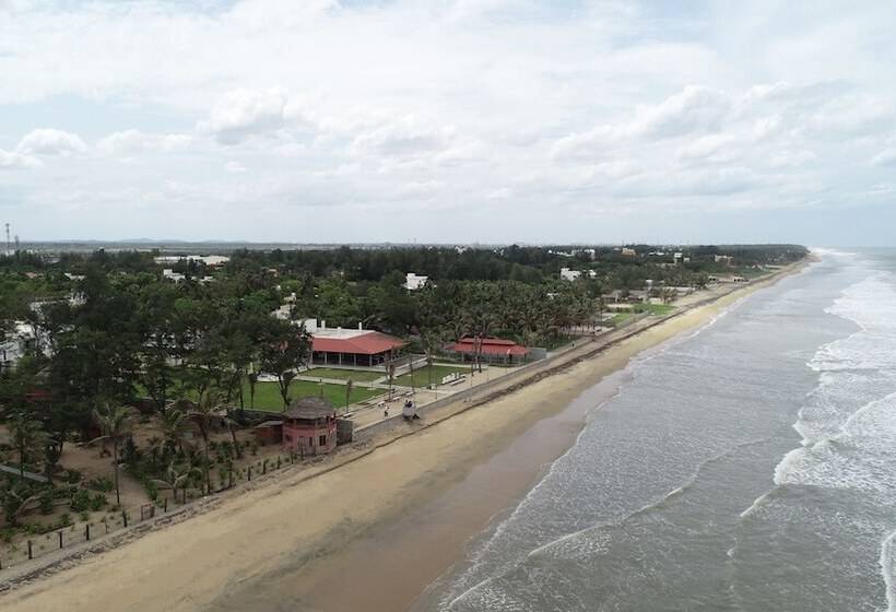 Отель Coral Beach Resort