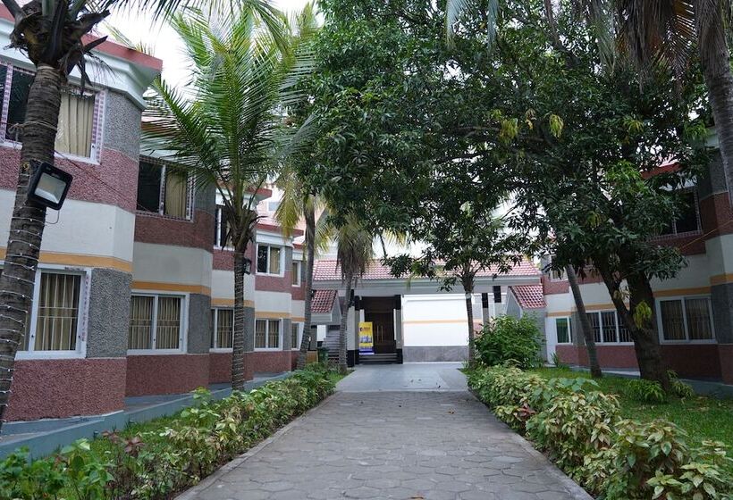 Отель Coral Beach Resort