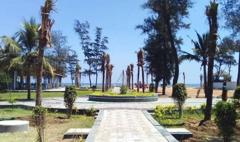 Отель Coral Beach Resort