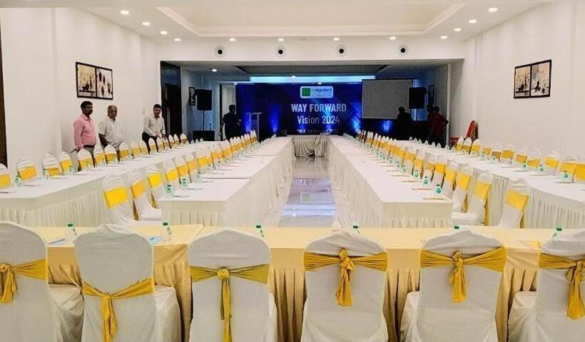 Отель Coral Beach Resort