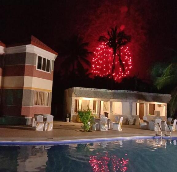 Отель Coral Beach Resort