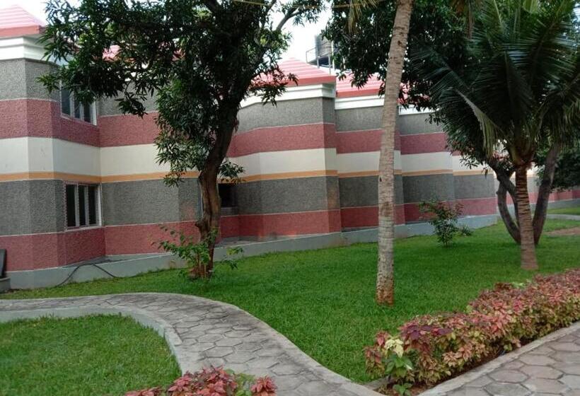 Отель Coral Beach Resort