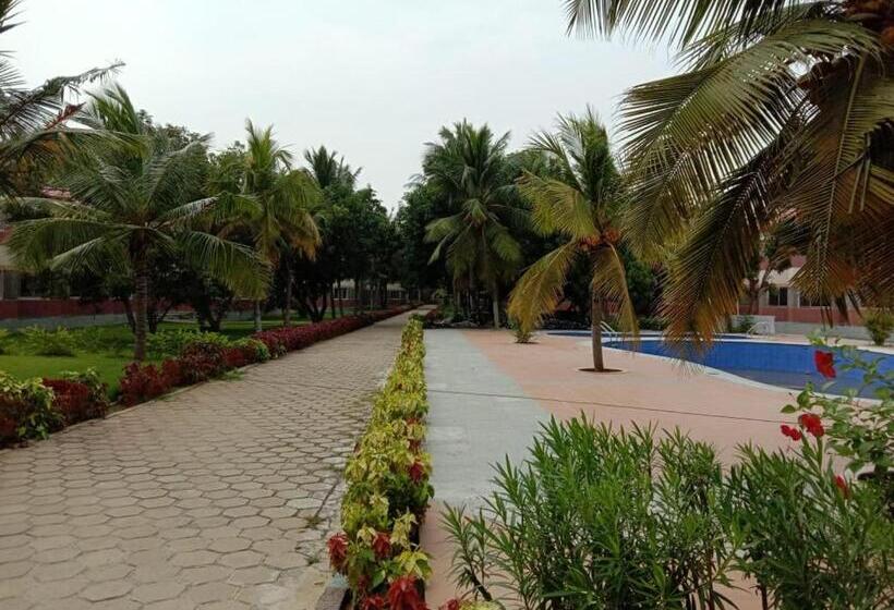 Отель Coral Beach Resort