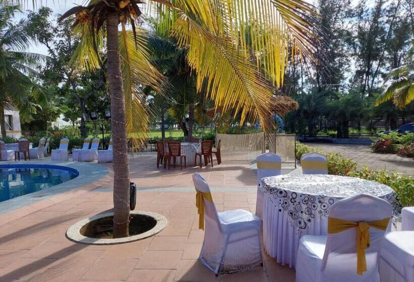 Отель Coral Beach Resort