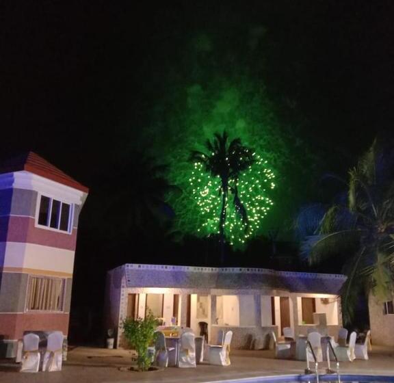 Отель Coral Beach Resort