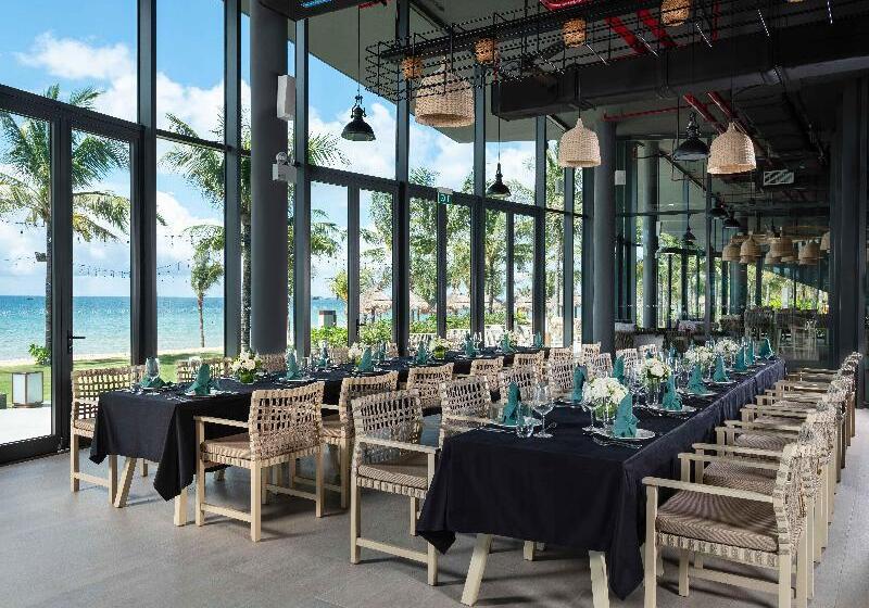هتل Crowne Plaza Phu Quoc Starbay, An Ihg