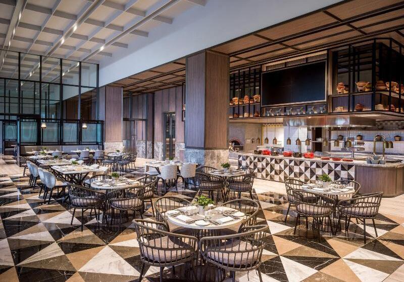 هتل Crowne Plaza Phu Quoc Starbay, An Ihg