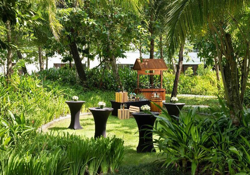 هتل Crowne Plaza Phu Quoc Starbay, An Ihg