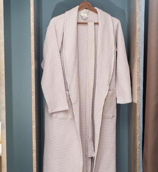 هتل Cube House Osh