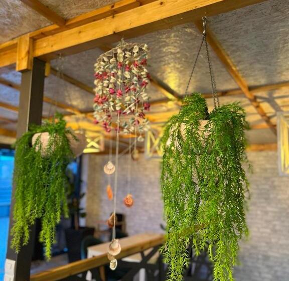 هتل Cube House Osh