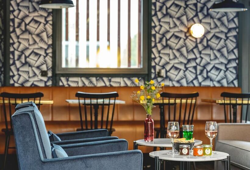 호텔 Eklo Marne La Vallee