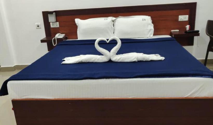 Hotel Exotica Squares