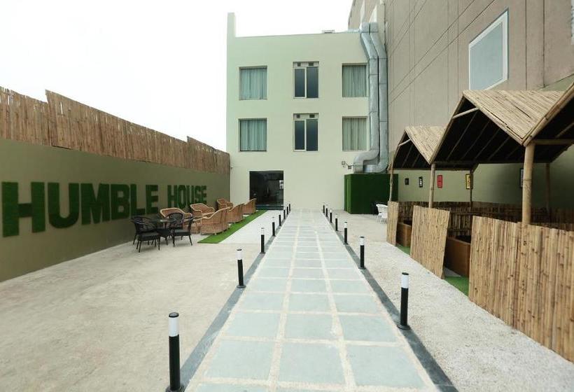 Fabhotel Prime Red Velvet Zirakpur