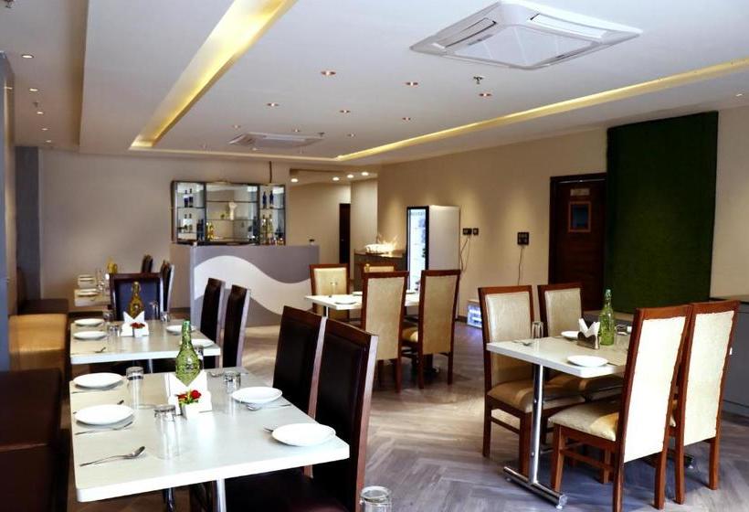 Fabhotel Prime Red Velvet Zirakpur