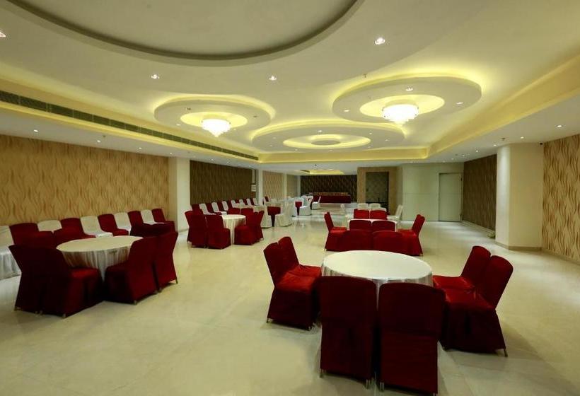 Fabhotel Prime Red Velvet Zirakpur