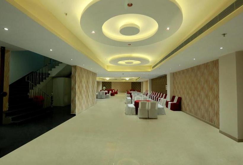 Fabhotel Prime Red Velvet Zirakpur