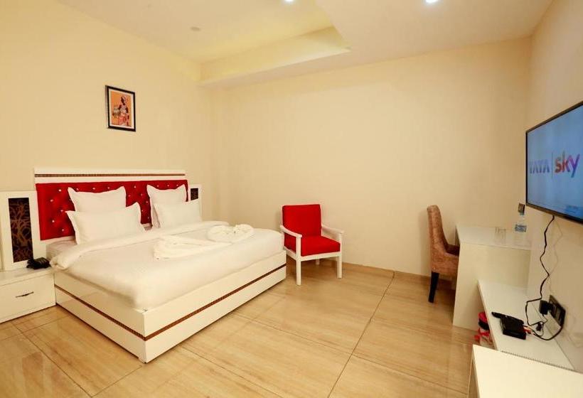 Fabhotel Prime Red Velvet Zirakpur