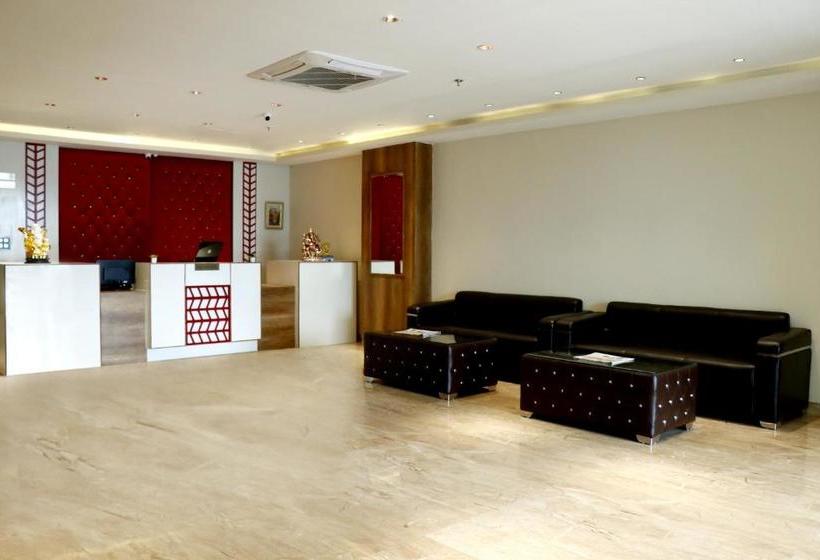 Fabhotel Prime Red Velvet Zirakpur