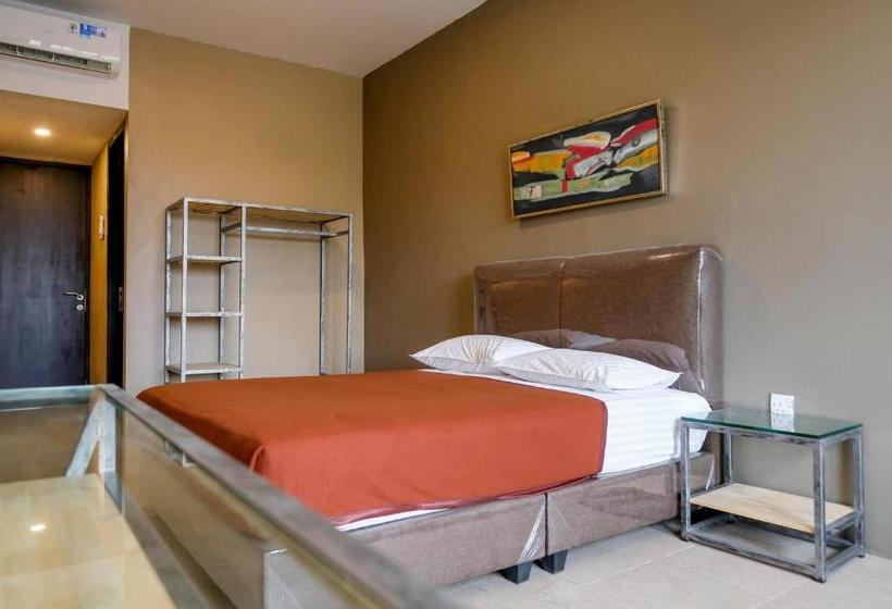 Отель Graceland Inn Batam Redpartner